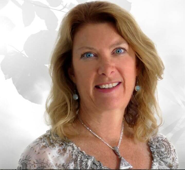 Julia  Smith
